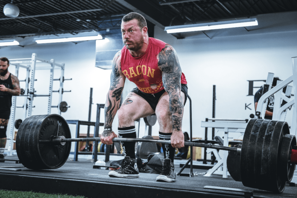 Bodybuilder deadlifting heavy weights